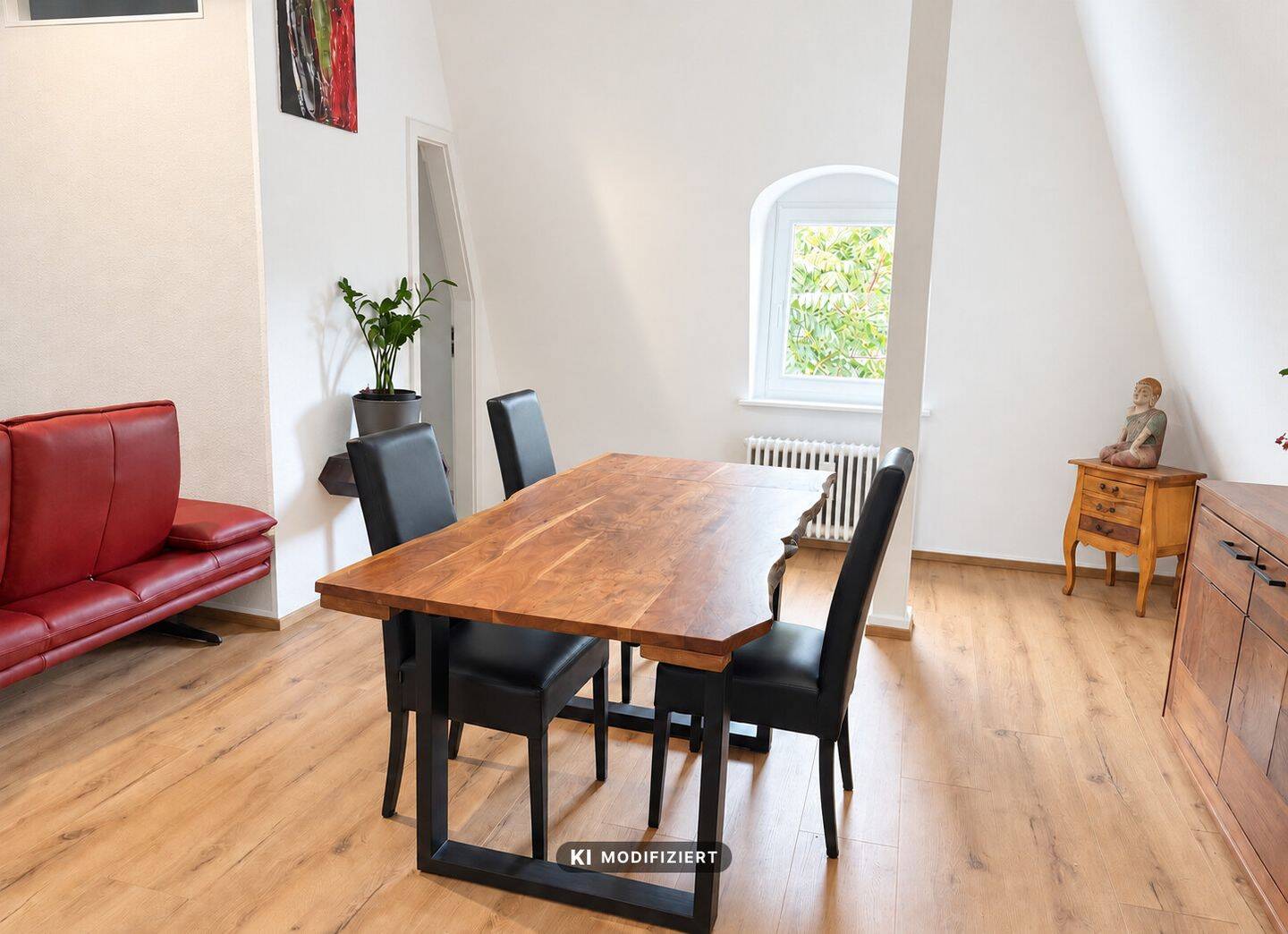 Charmante, modernisierte 2,5-Zimmer-Wohnung mit Aufzug, 60325 Frankfurt am Main (Bockenheim Gallus Westend-Süd)