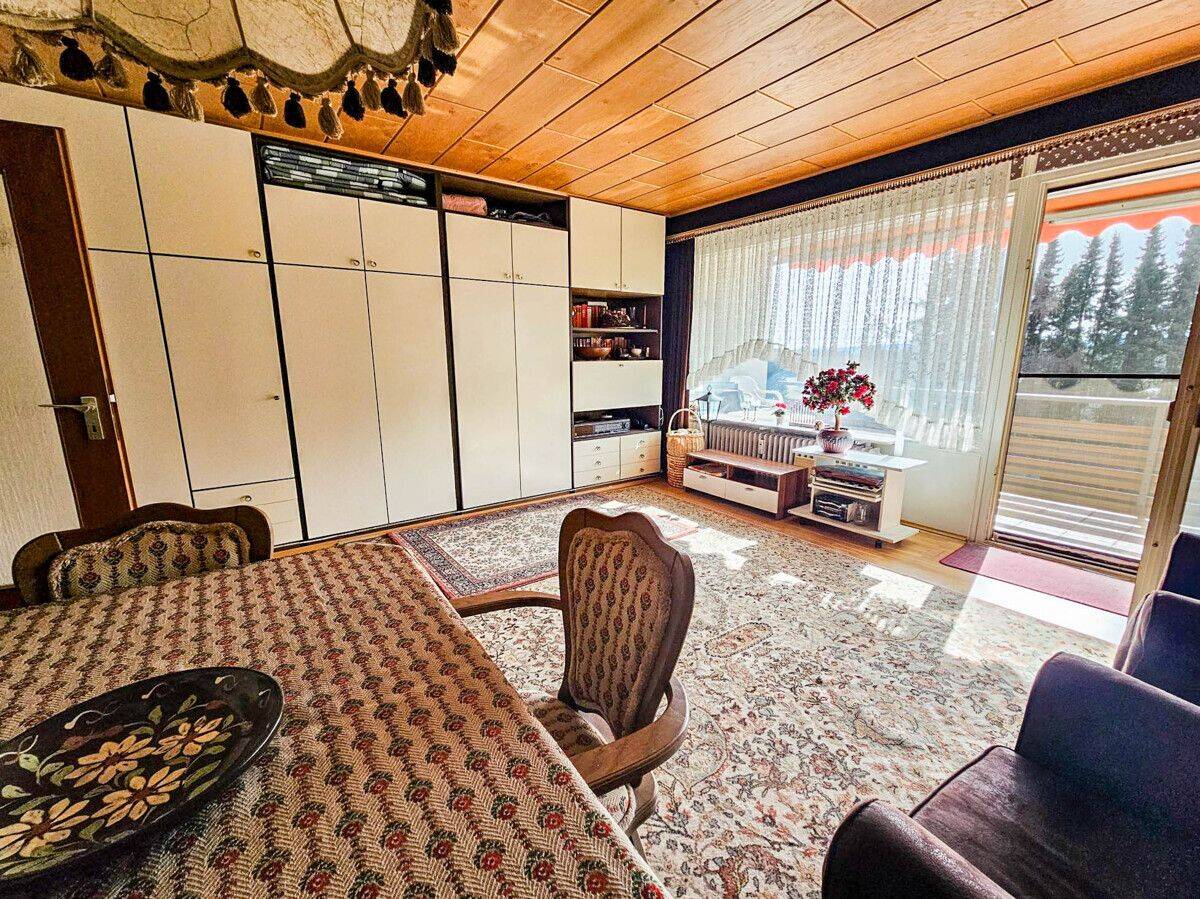 Gemütliche 1-Zimmer-Wohnung mit Balkon und TG-Stellplatz, 75335 Dobel