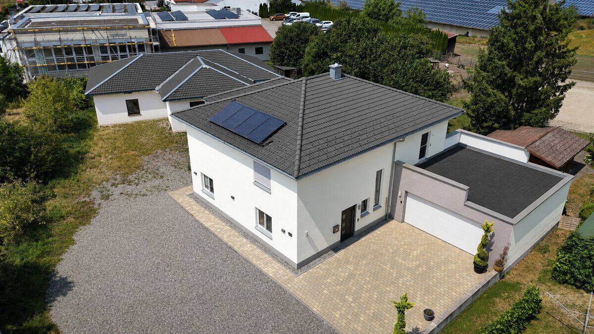 Modernes Einfamilienhaus mit zusätzlichem Bungalow im Rohbau mit vielseitigen Nutzungsmöglichkeiten, 88518 Herbertingen
