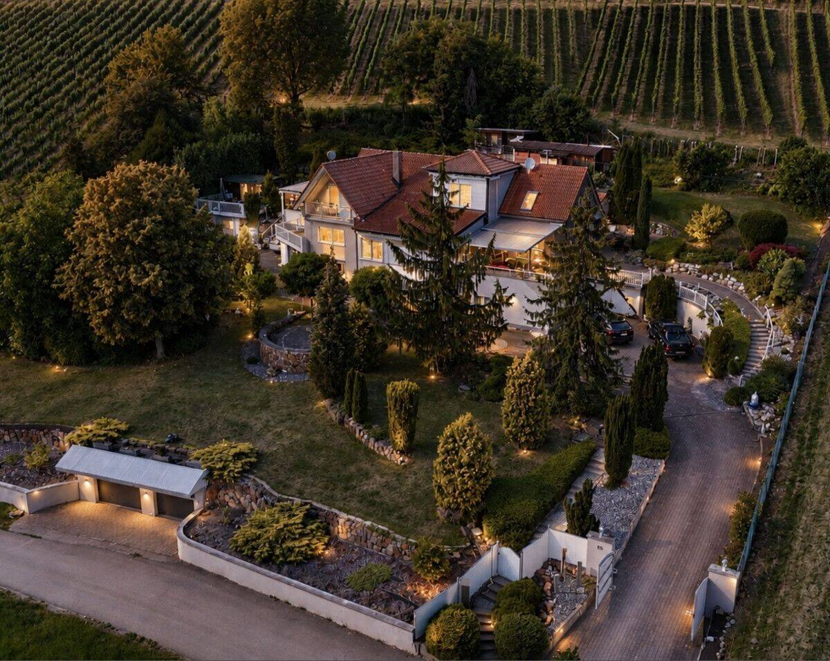 Villa Weinberg – Exklusives Anwesen mit Weinberg-Panorama, 88677 Markdorf