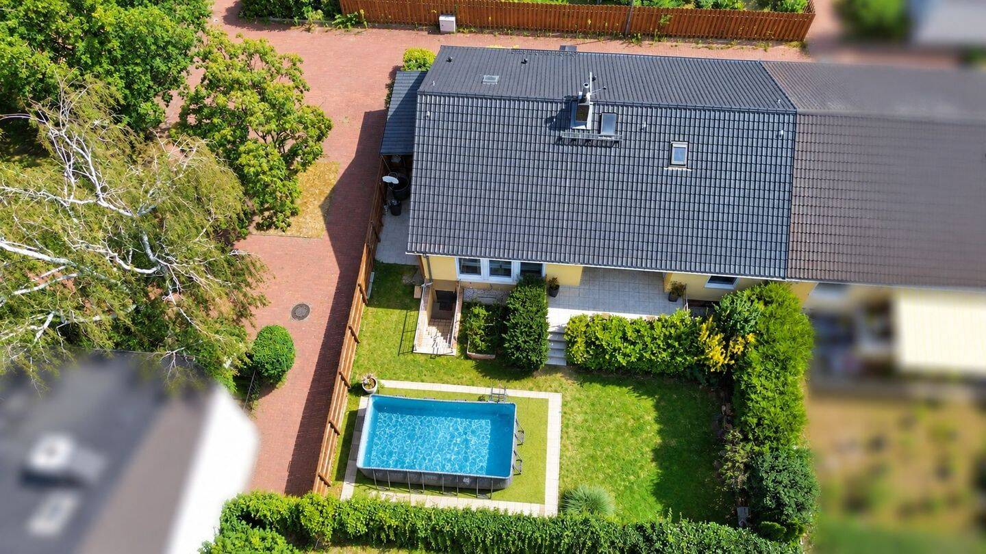 Wohnen auf einer Ebene – sanierte DHH mit Garten, Vollkeller & Garage zwischen Heideviertel, Groß-Buchholz & Misburg, 30627 Hannover