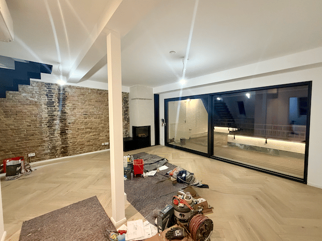 Exklusiver Erstbezug: Dachgeschoss mit Südterrasse, Klima & Kamin in Neukölln, 12053 Berlin (Neukölln)