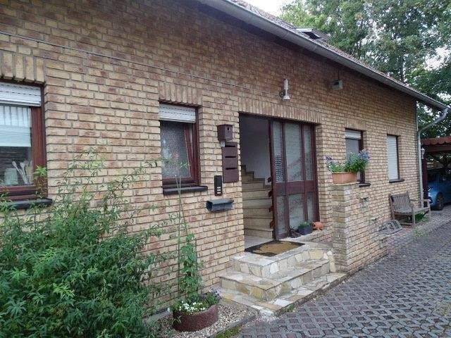 Gepflegte 2 Zimmersouterrainwohnung mit kleiner Terrasse in zentraler lage von Seelscheid, 53819 Neunkirchen-Seelscheid