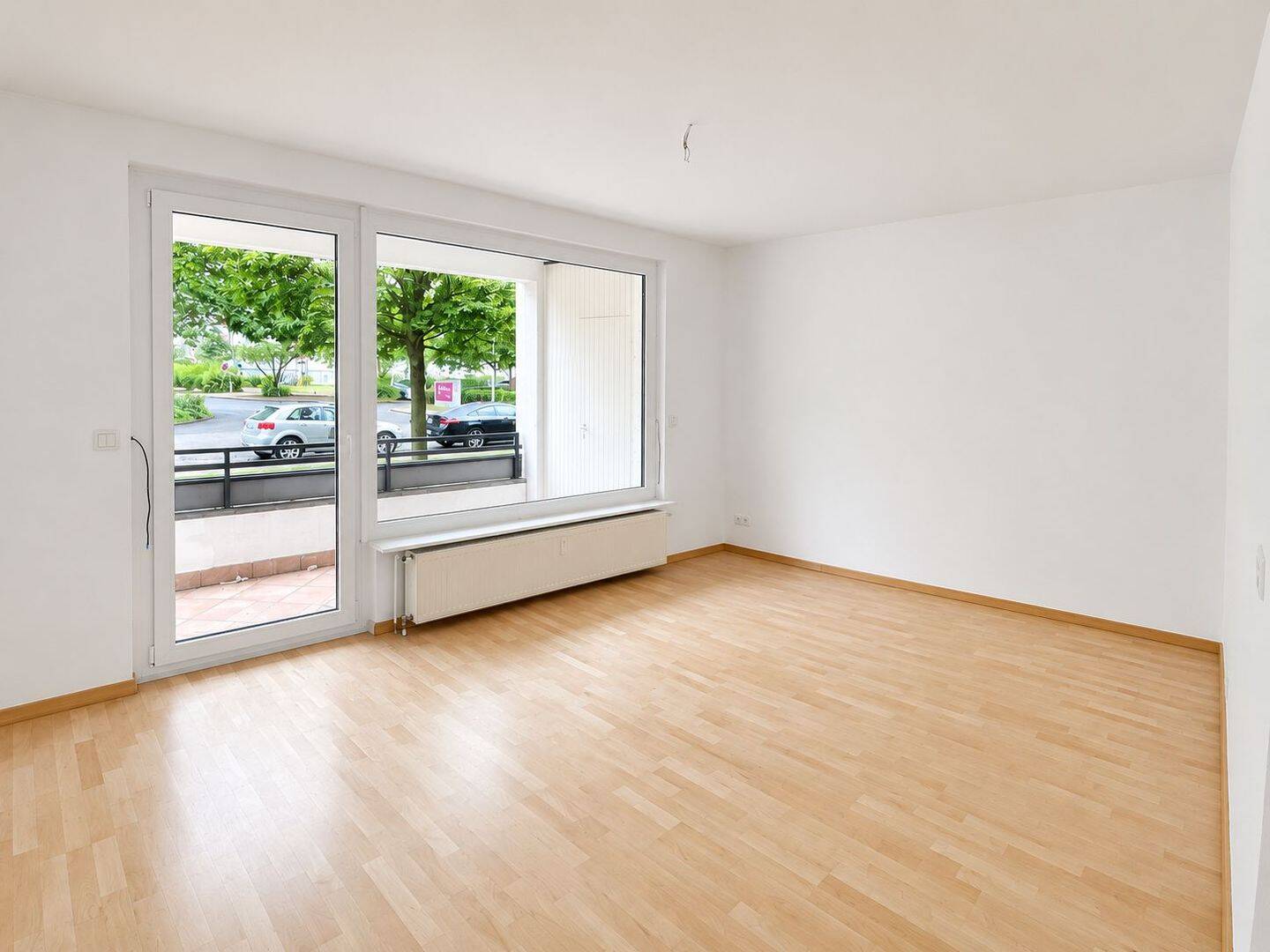 Einziehen und wohlfühlen: Renovierte 3-Zimmer-Wohnung mit Balkon in Altwarmbüchen, 30916 Isernhagen