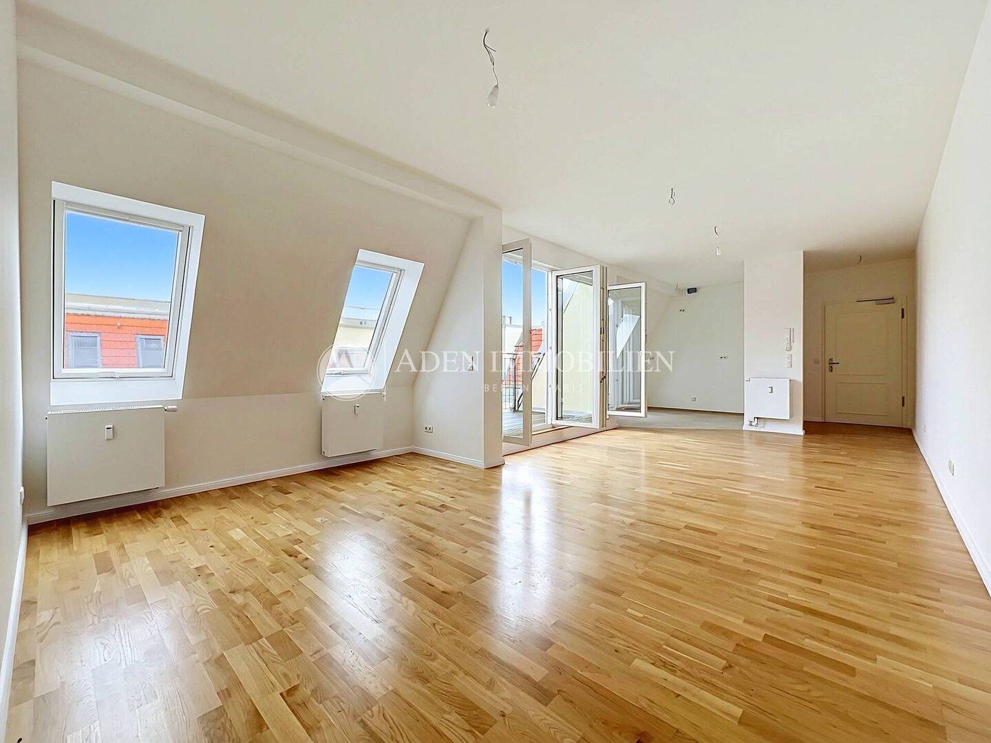 Neugebaut! Helle 3-Zi.-Dachgeschosswohnung mit Balkon & Aufzug im Rudolfkiez!, 10245 Berlin (Friedrichshain-Kreuzberg Friedrichshain)