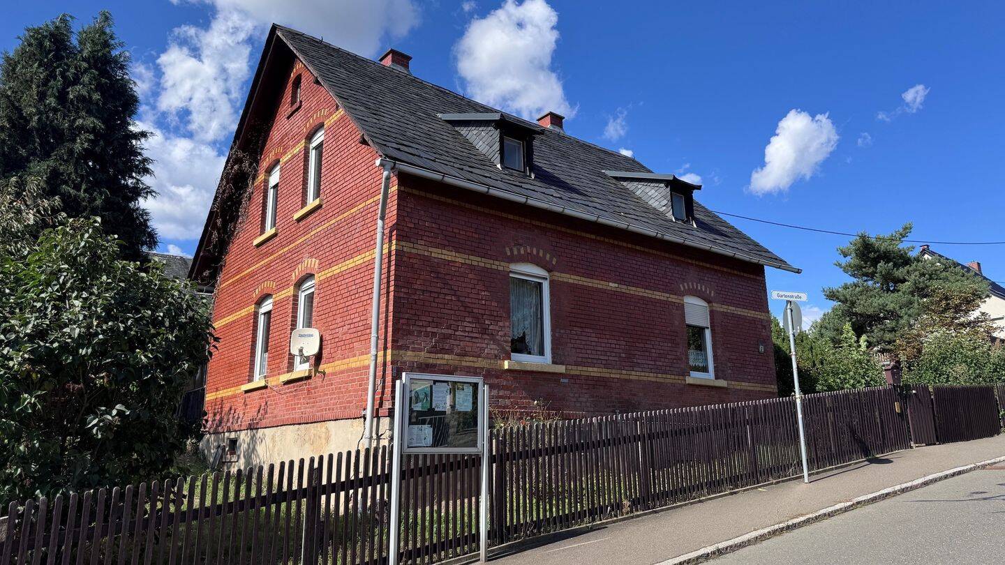 Wohnen mit Scheune und Potenzial, 8468 Reichenbach im Vogtland
