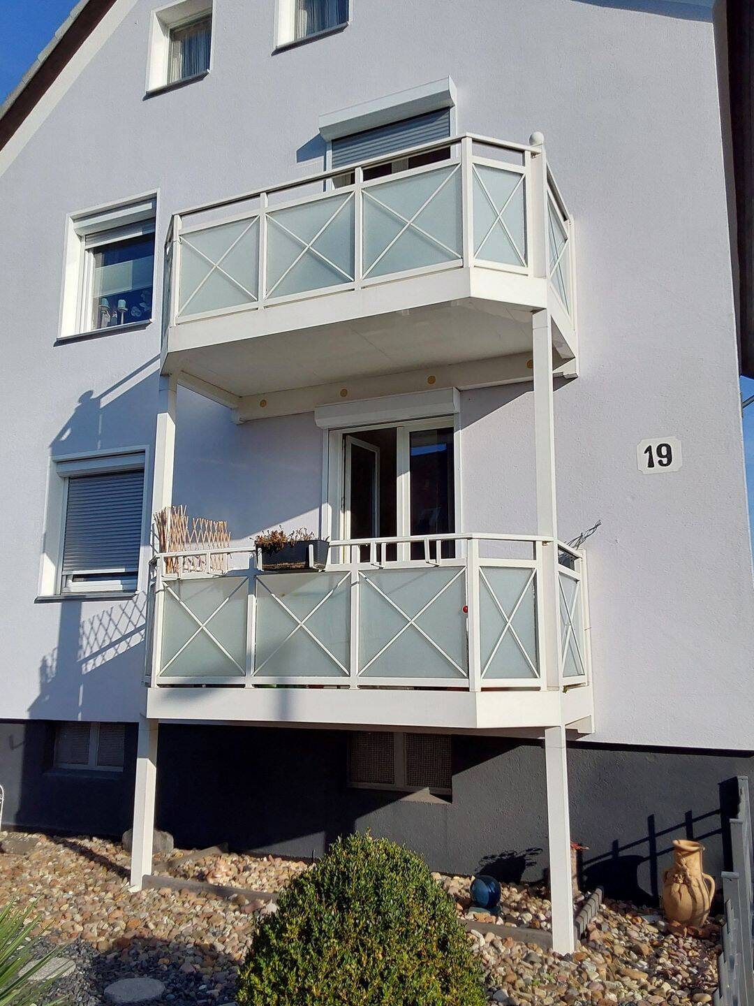 3 Zimmer Wohnung im 2 Familien Haus mit einer Garage., 30823 Garbsen
