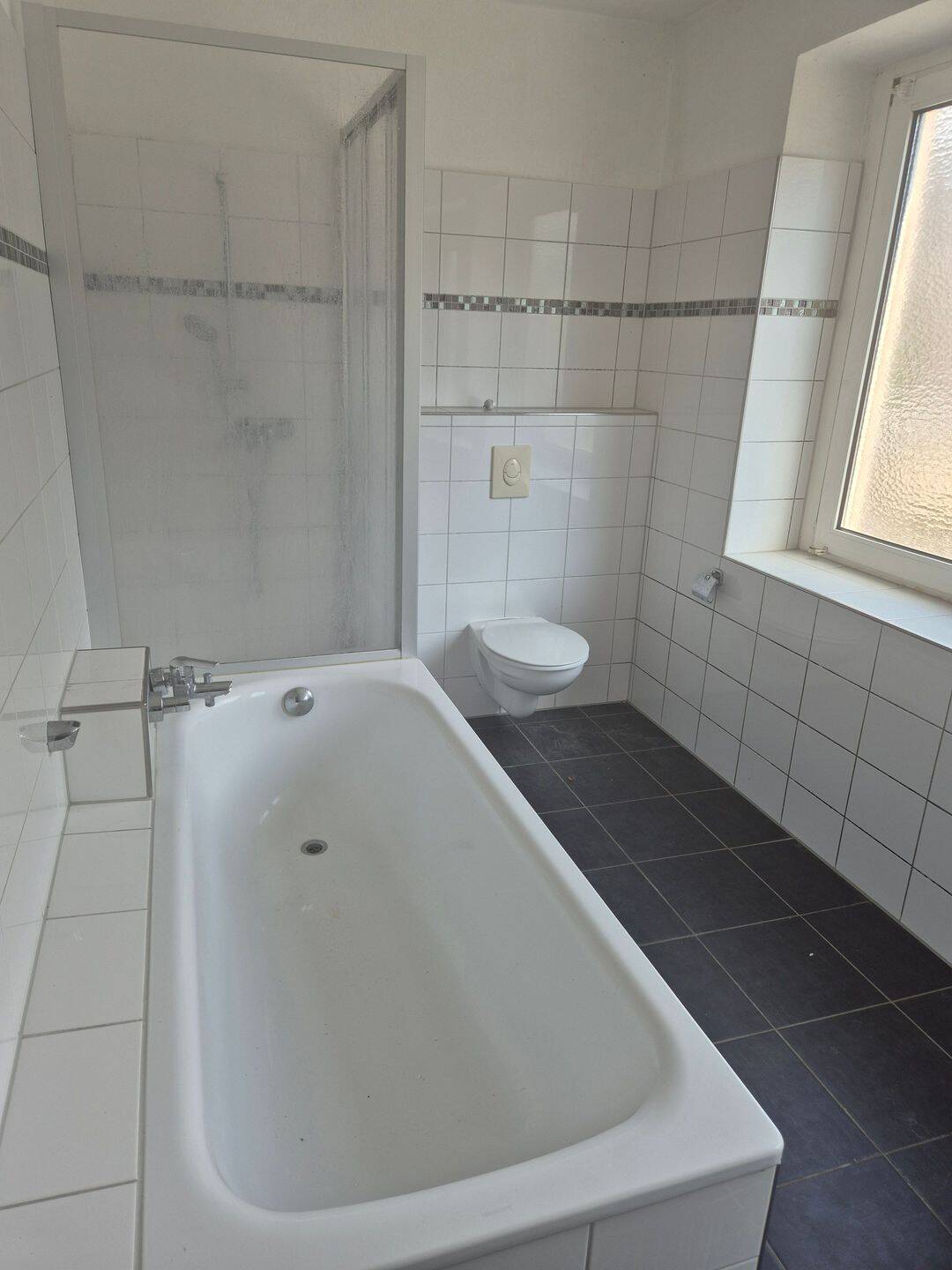 Großzügige 4-Zimmer-Wohnung – 2 Monate mietfrei bei Eigenrenovierung, 45701 Herten