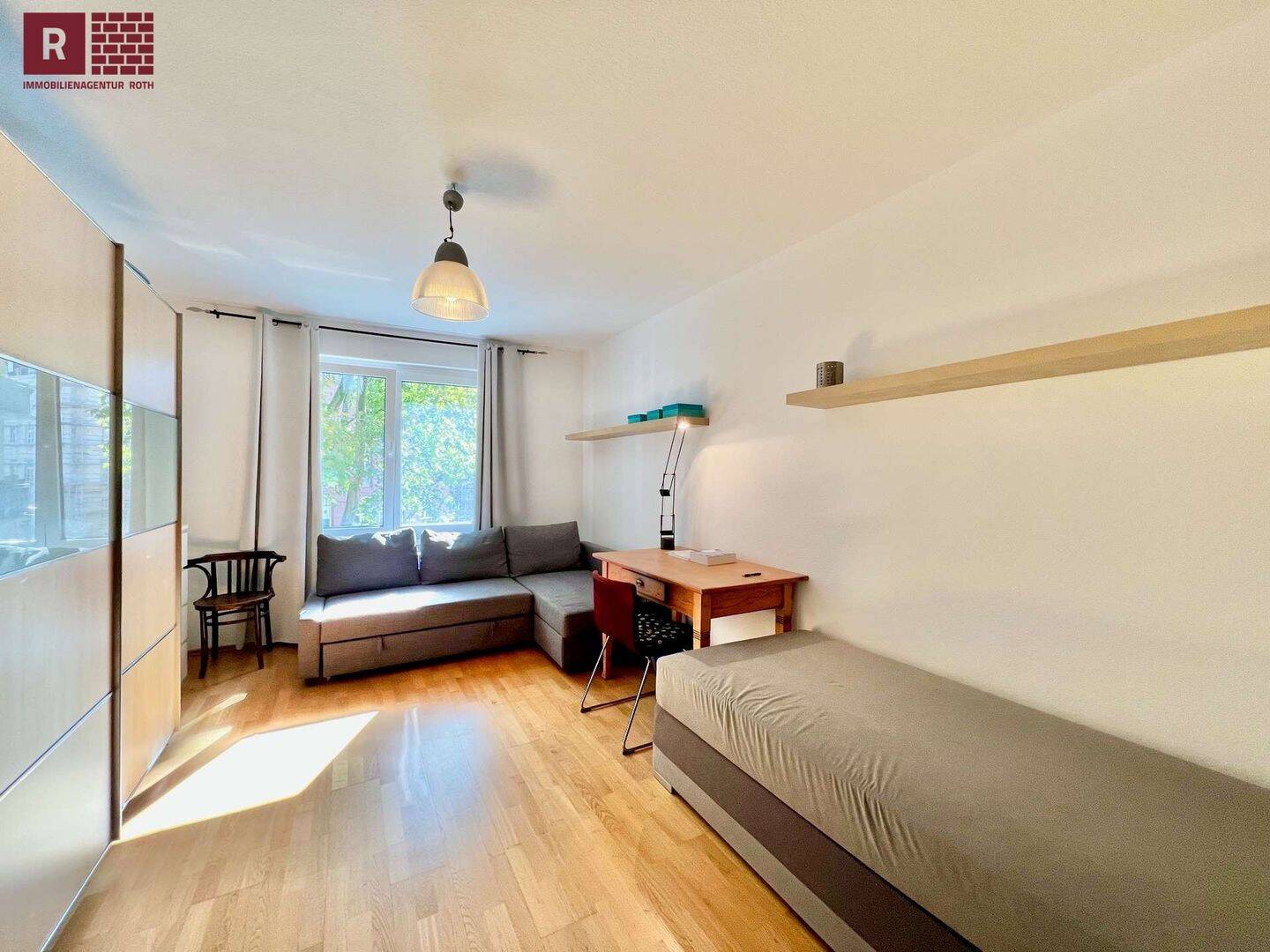 Vollmöblierte 3-Zi.-Wohnung | Eigentümer wohnt ca. 8-12 Wo./Jahr mit, 60322 Frankfurt am Main (Dornbusch Innenstadt Nordend-West Westend-Nord Westend-Süd)
