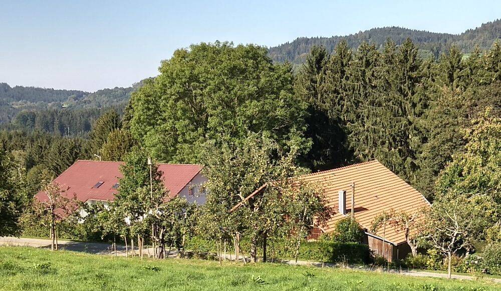Autark Wohnen und Arbeiten wo andere Urlaub machen!, 94353 Haibach