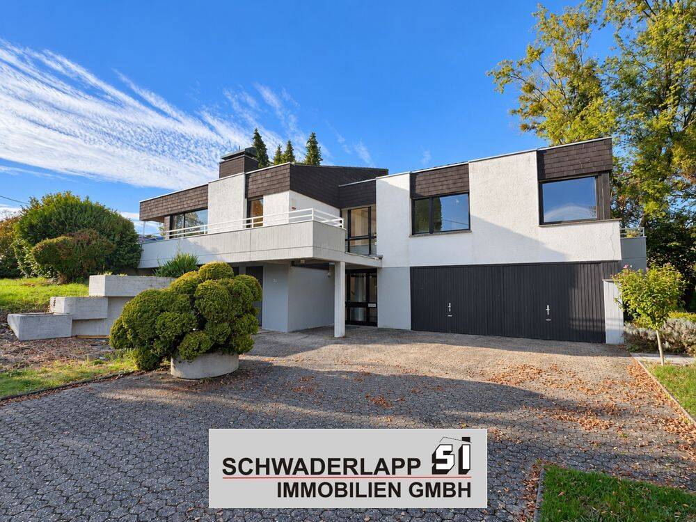 Architektenhaus am Feldrand mit weitläufigem Garten und großzügigem Wohnbereich, 56566 Neuwied