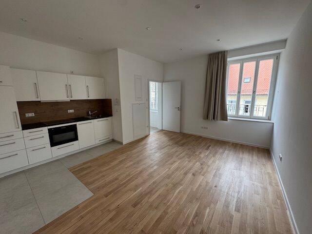 Nr. 6 (Plan App. 6) unmöbliertes 1-Zi-Appartment Zweitbezug nach Kernsanierung im Alten Landratsamt, 91054 Erlangen (Burgberg Erlangen-Nord Erlangen-Ost Innenstadt Sieglitzhof)