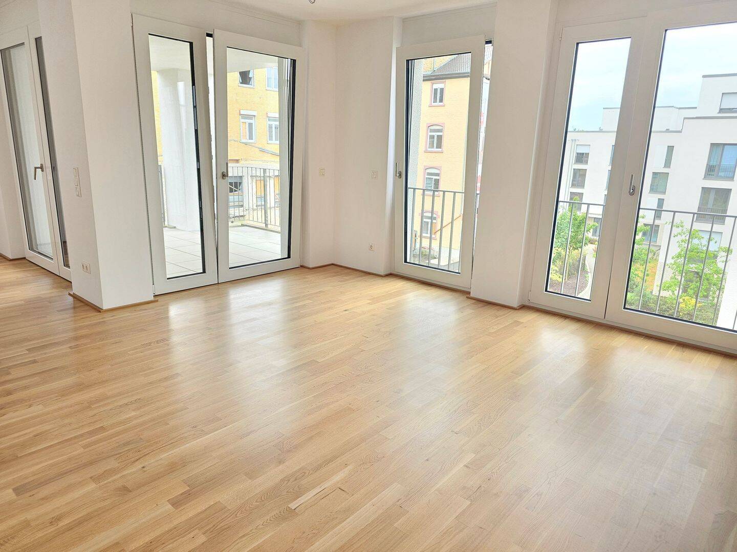 Burgen Gärten – 3-Zimmer mit Loggia, 69469 Weinheim