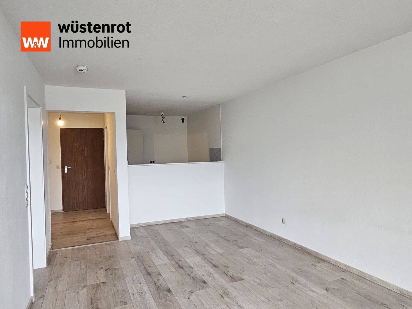 Modern wohnen mit Komfort: Aufzug, Loggia & eigener Außenstellplatz in tollerLage von Unterjesingen., 72070 Tübingen