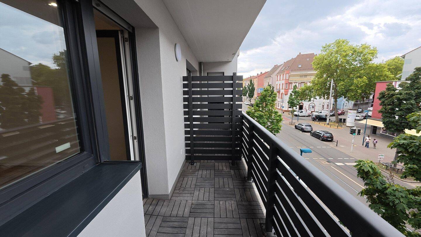++TOP komplett neu renovierte 2 ZKB++neue Einbauküche++Balkon++Parkett, 68219 Mannheim (Rheinau)
