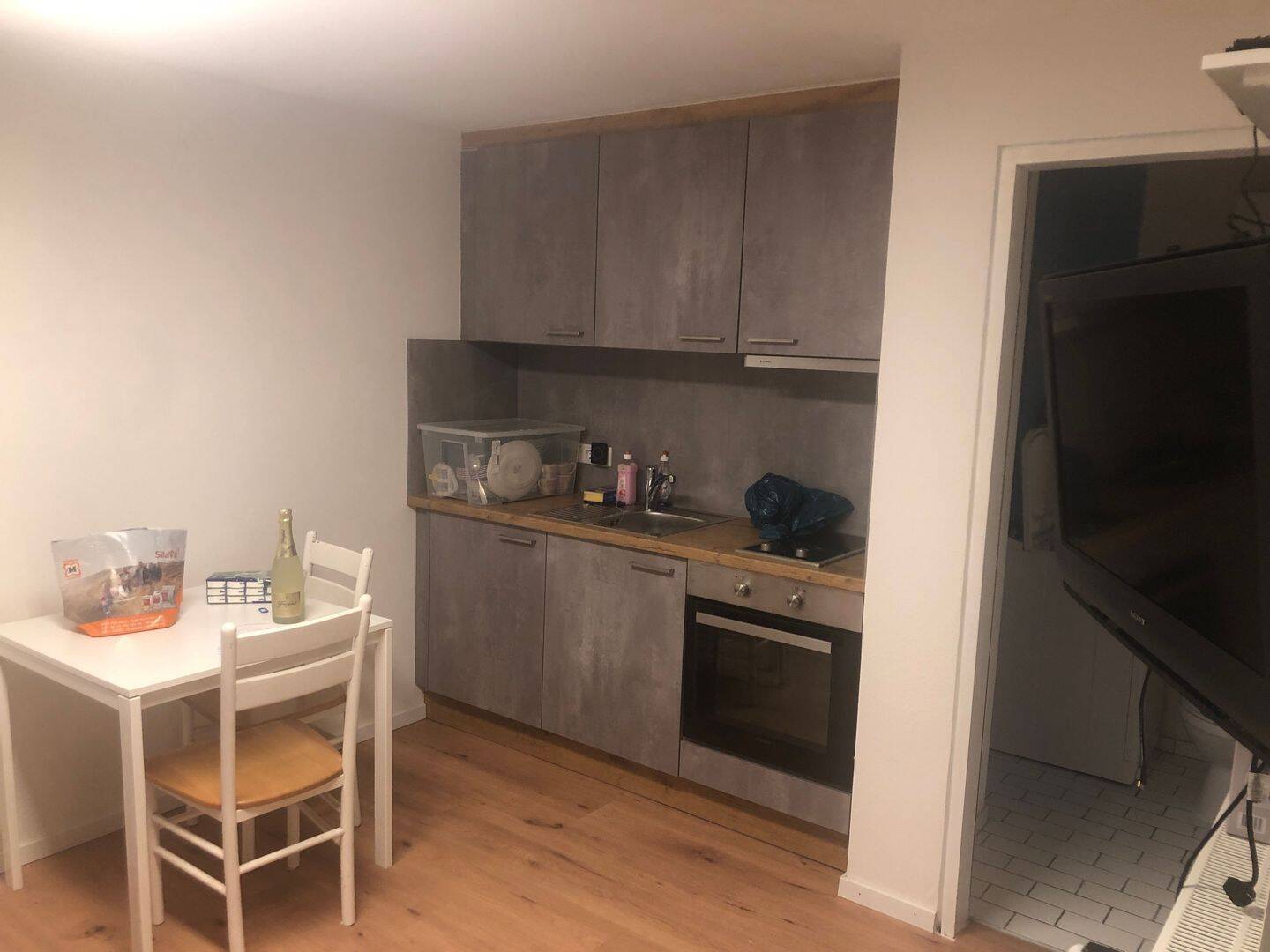 Voll möblierte 1-Zimmer-Wohnung (16 m²) in ruhiger Ortsrandlage, 73770 Denkendorf