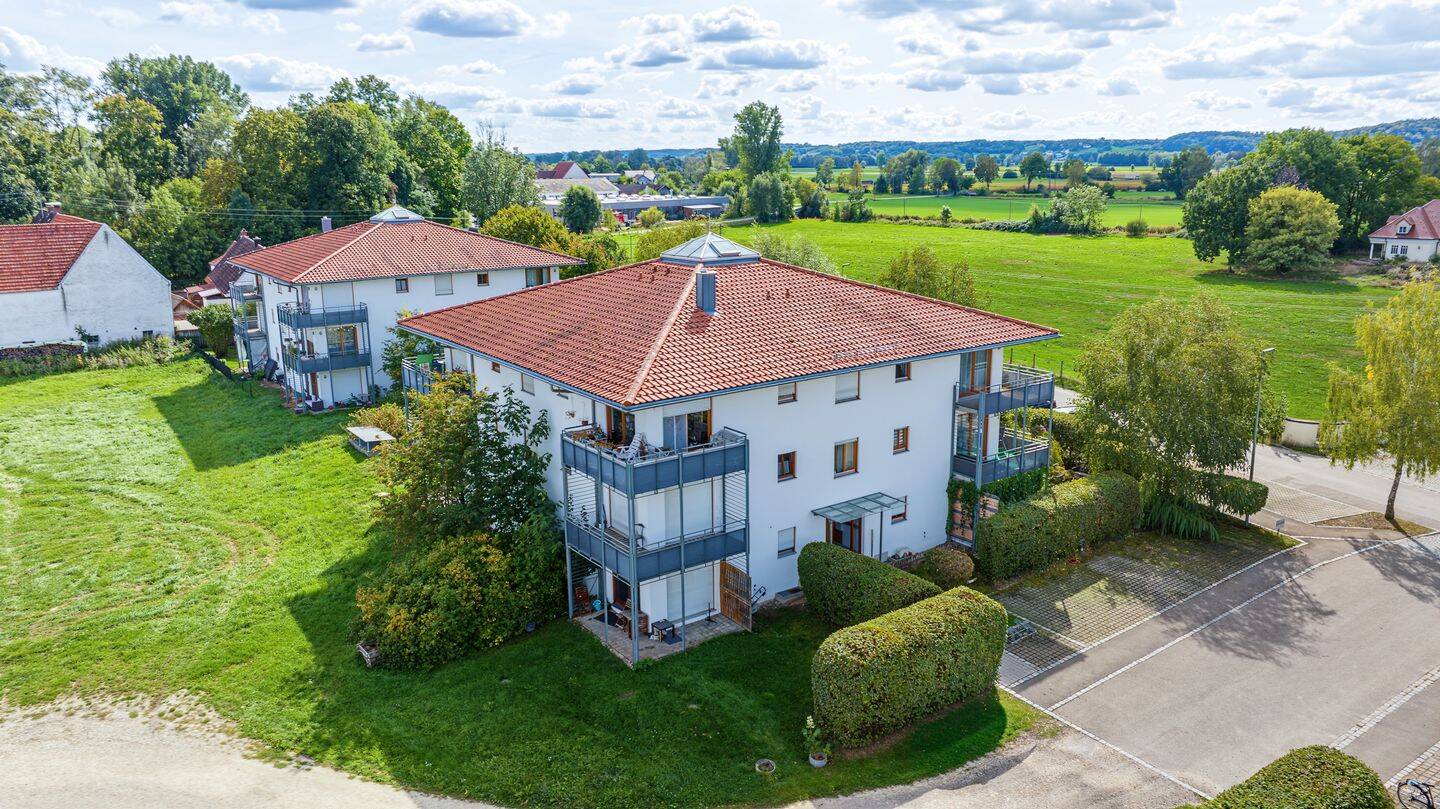 Wohnen im Grünen – gepflegte 3-Zimmer-Wohnung mit großzügigem umlaufendem Balkon, 89343 Jettingen-Scheppach