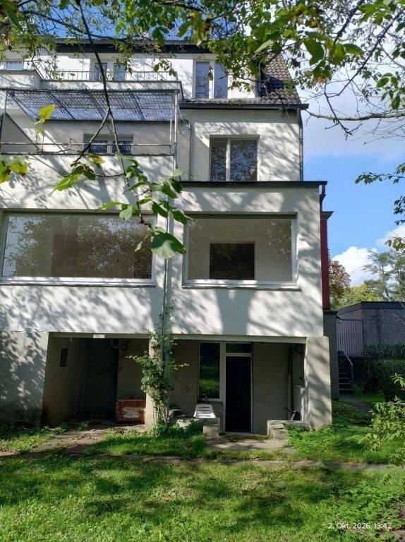 Erdgeschoßwohnung mit Gartennutzung und Souterrainraum direkt am Klettenbergpark, 50939 Köln (Lindenthal Klettenberg Sülz)