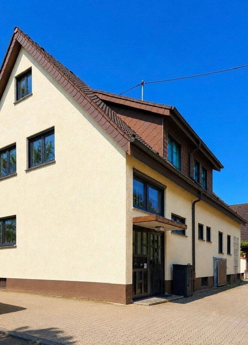 Einfamilienhaus mit Scheune und Potenzial zum Zweifamilienhaus in Karlsruhe Neureut!, 76149 Karlsruhe (Neureut Nordstadt)