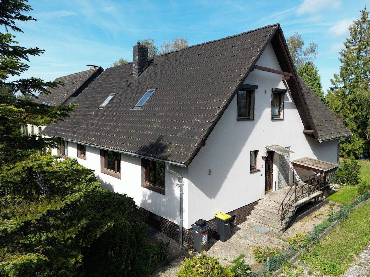 Charaktervolles Einfamilienhaus mit viel Platz und Potenzial in Poggenhagen, 31535 Neustadt am Rübenberge
