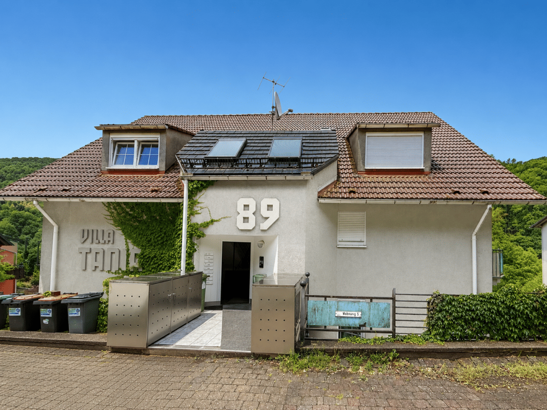Wohnen im Grünen – Attraktive Maisonettewohnung mit Terrasse und Stellplatz, 76332 Bad Herrenalb