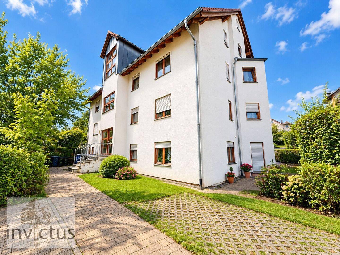 Großzügige 3-Zimmer-Wohnung mit Südwest-Balkon, Tageslichtbad und Stellplatz, 74722 Buchen (Odenwald)