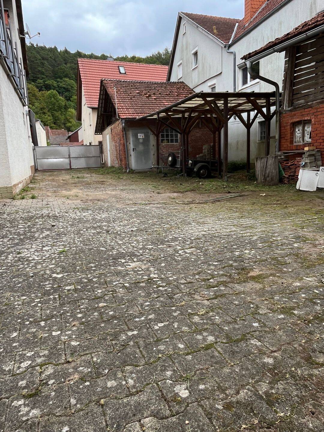 Haus mit Innenhof , Scheune , Werkstatt,Teilsaniert, 97650 Fladungen