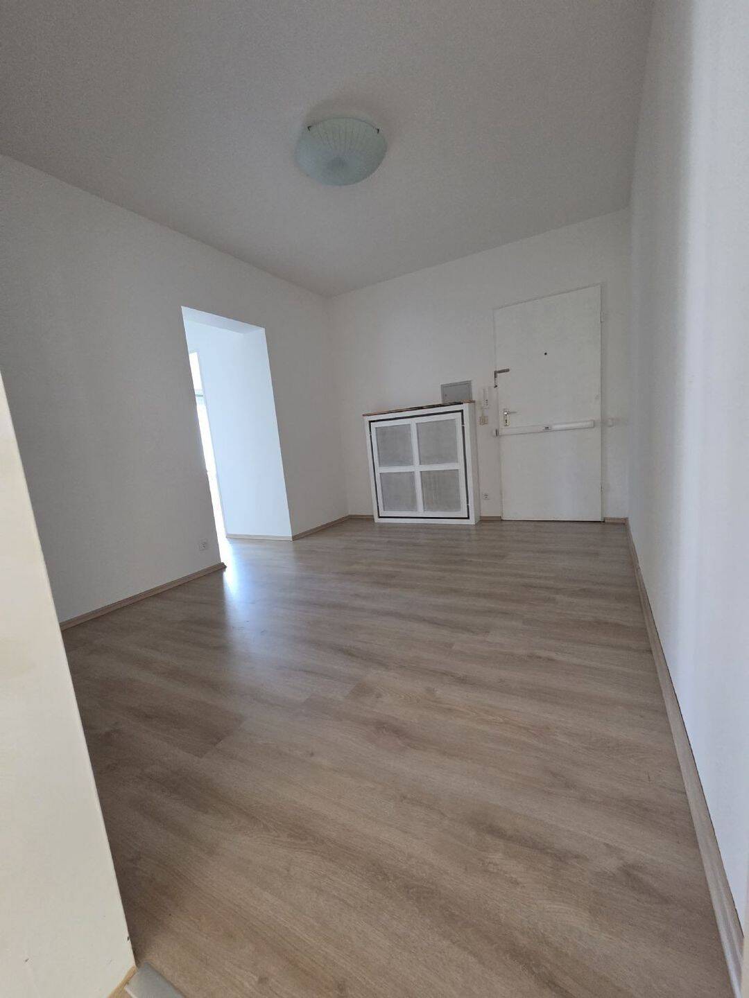 Geräumige Dreizimmerwohnung mit Balkon und Loggia in Düsseldorf-Oberkassel, 40545 Düsseldorf (Oberkassel)