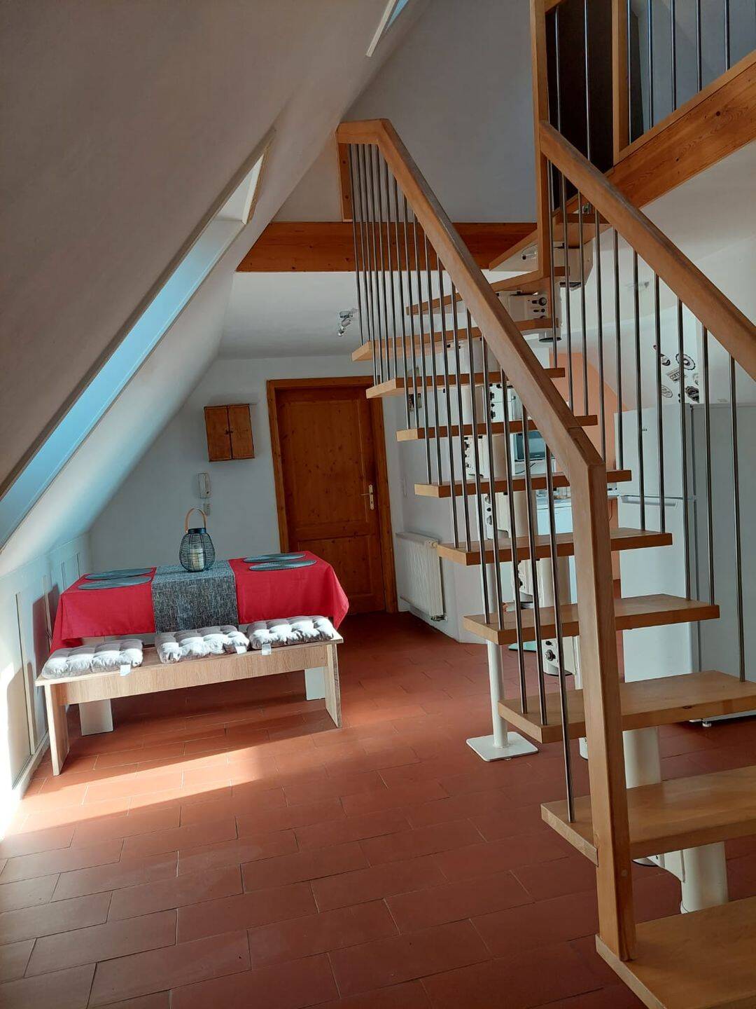 Vermiete helle 1,5 Zimmer Dachgeschoss Wohnung, 91632 Wieseth