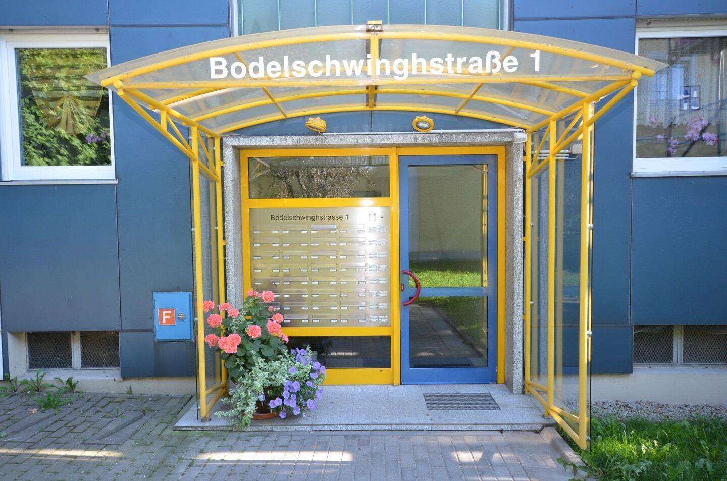78 m² | Großzügige 2-Zimmer-Wohnung mit riesiger Loggia in ruhiger Top-Lage von Wunsiedel, 95632 Wunsiedel