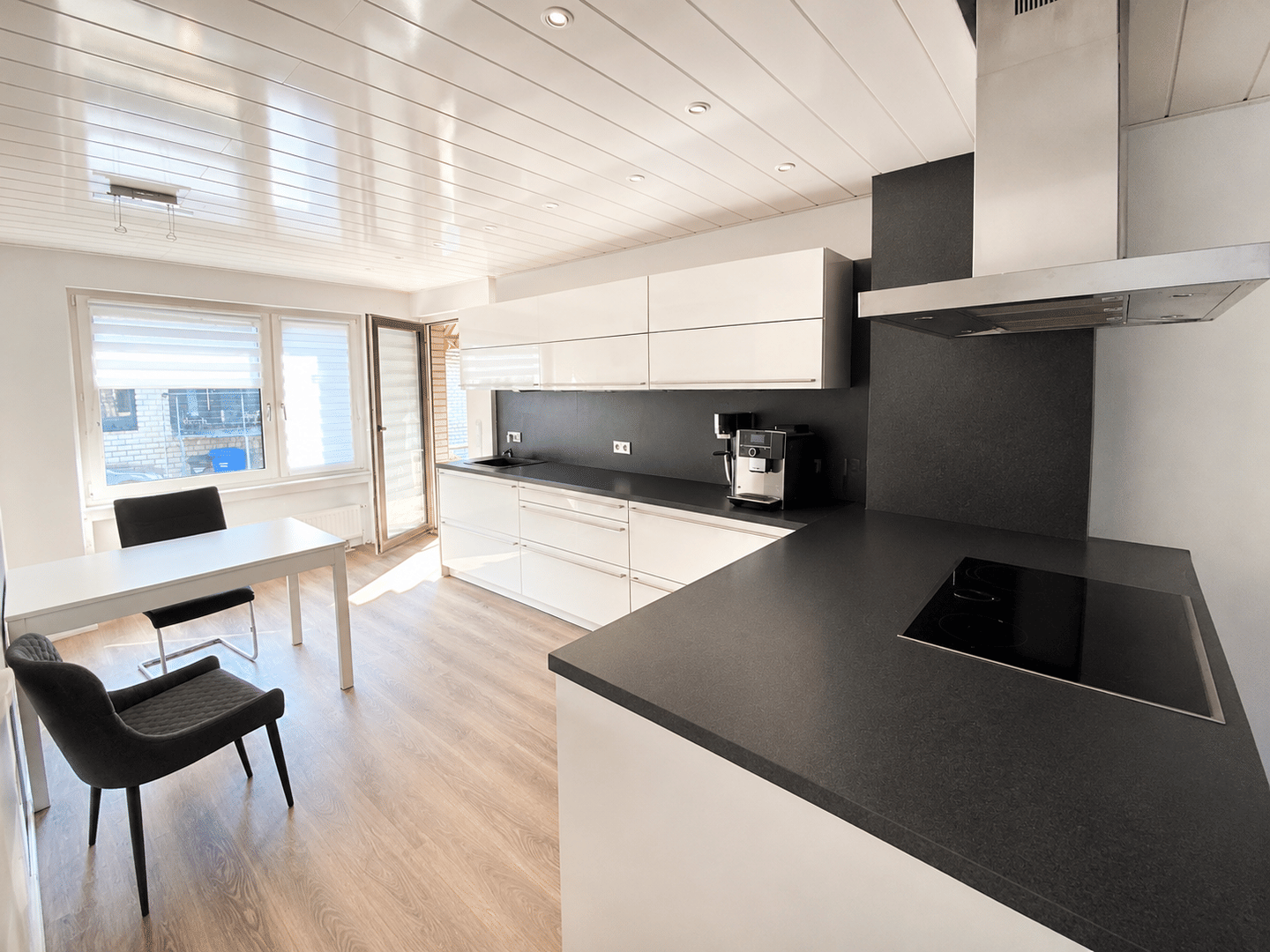 1.422 m² Familienidylle: 6 Zimmer, Pool, Wallbox und großzügiger Garten warten auf Sie!, 38531 Rötgesbüttel