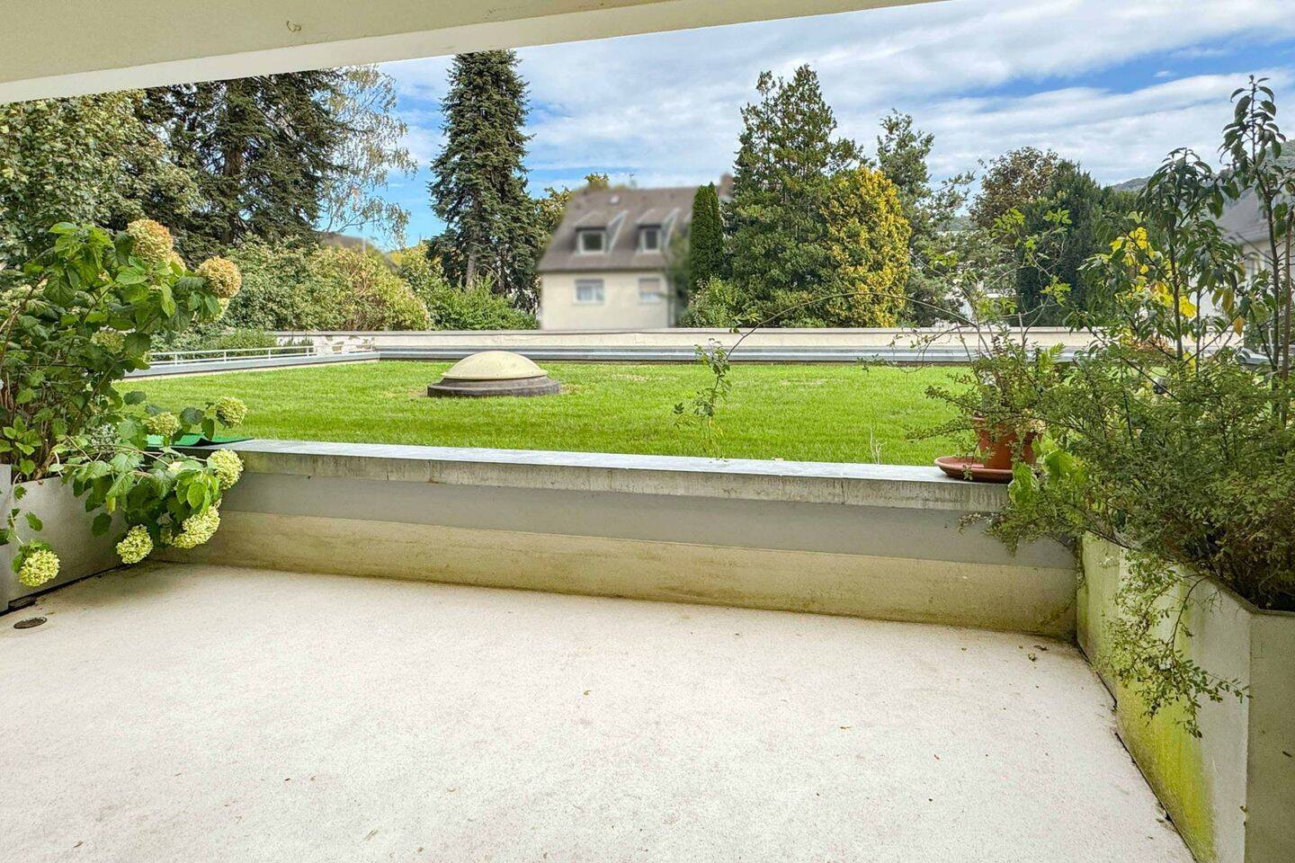 Bezugsfreie Wohnung in Rhein- und Zentrumsnähe und Terrasse mit Drachenfelsblick in Bonn-Mehlem, 53179 Bonn (Lannesdorf Mehlem Muffendorf Pennenfeld Rüngsdorf)