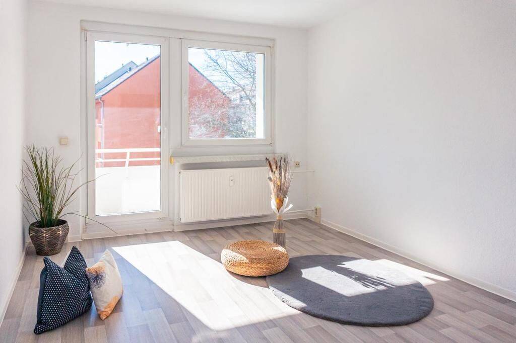 Lichterfüllte 2-Raum-Wohnung mit Balkon, 9127 Chemnitz