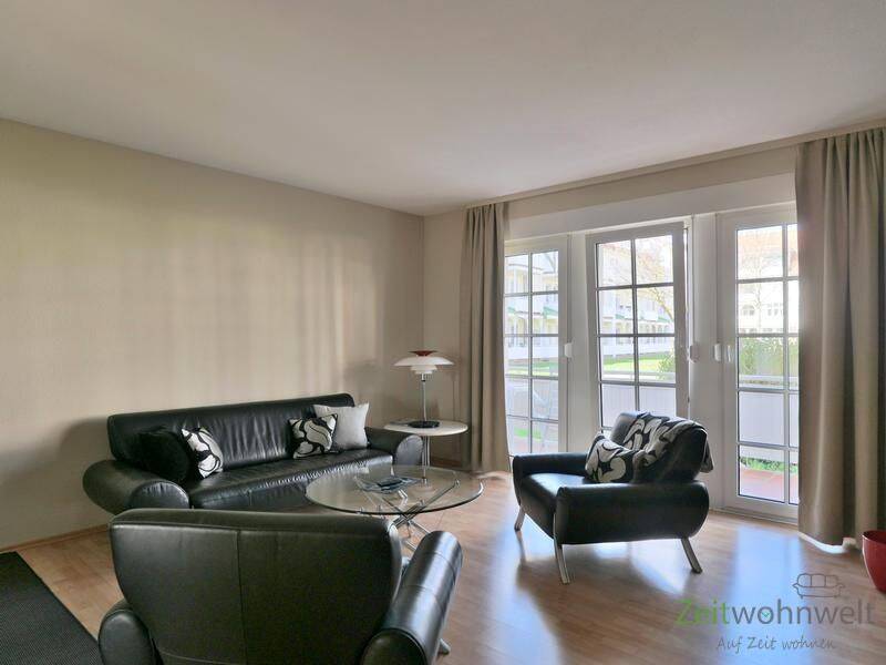 (EF1246_M) Weimar: Schönblick, neu möbliertes Apartment mit großem Wohnzimmer und zwei Balkons, 99425 Weimar