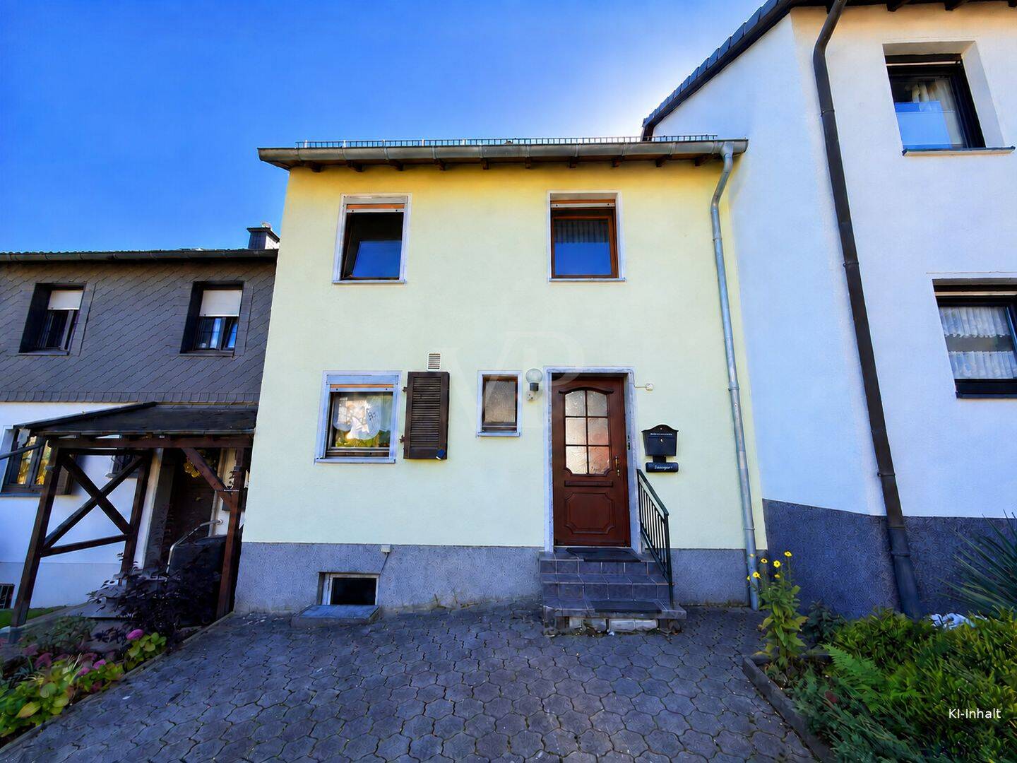 Reihenmittelhaus mit Südgarten und Potenzial zur individuellen Gestaltung, 58840 Plettenberg