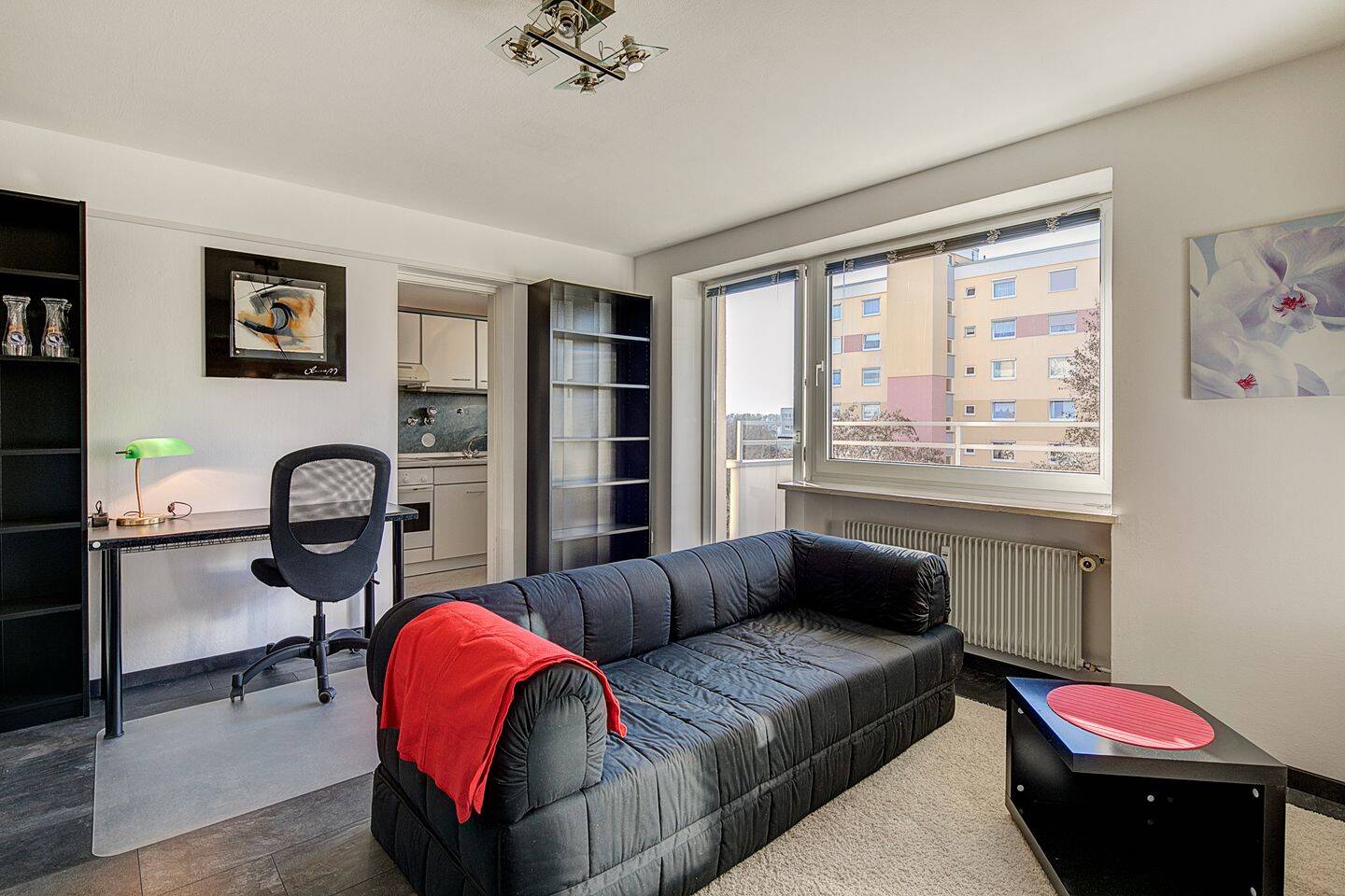 Feldmoching: Möbliertes 1-Zimmer Apartment mit Balkon nähe Lerchenauer See – frei, 80995 München (Allach-Untermenzing Feldmoching-Hasenbergl Moosach)