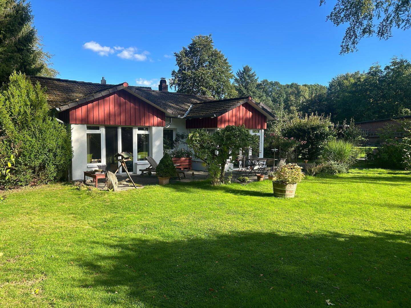 Modernes Wohnen im Grünen: freistehendes Gemüt mit Gartentraum in Buchholz, 21244 Buchholz in der Nordheide