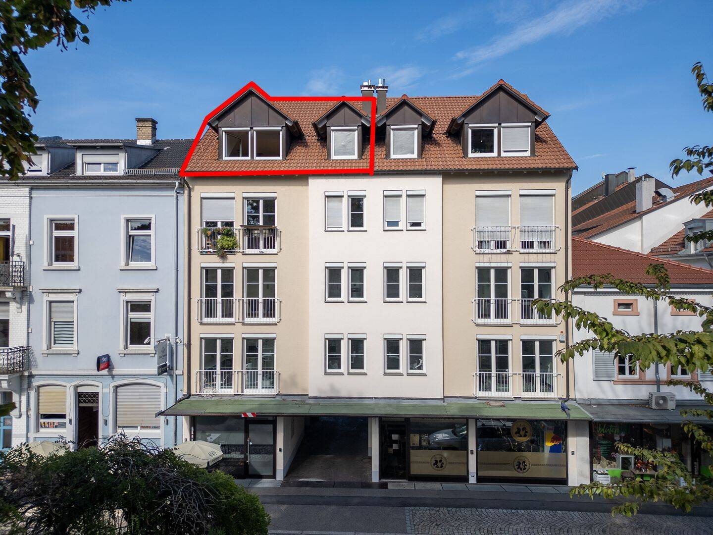 Stadtleben pur – renovierte 2,5-Zimmer-Dachgeschosswohnung in Offenburg, 77652 Offenburg