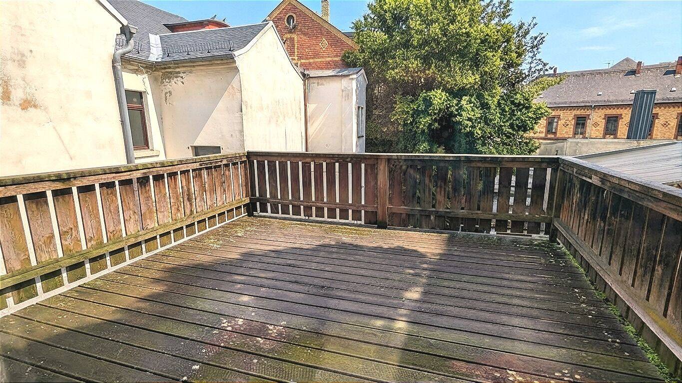 Große 2-Raum-Wohnung mit Balkon und Einbauküche, 7973 Greiz