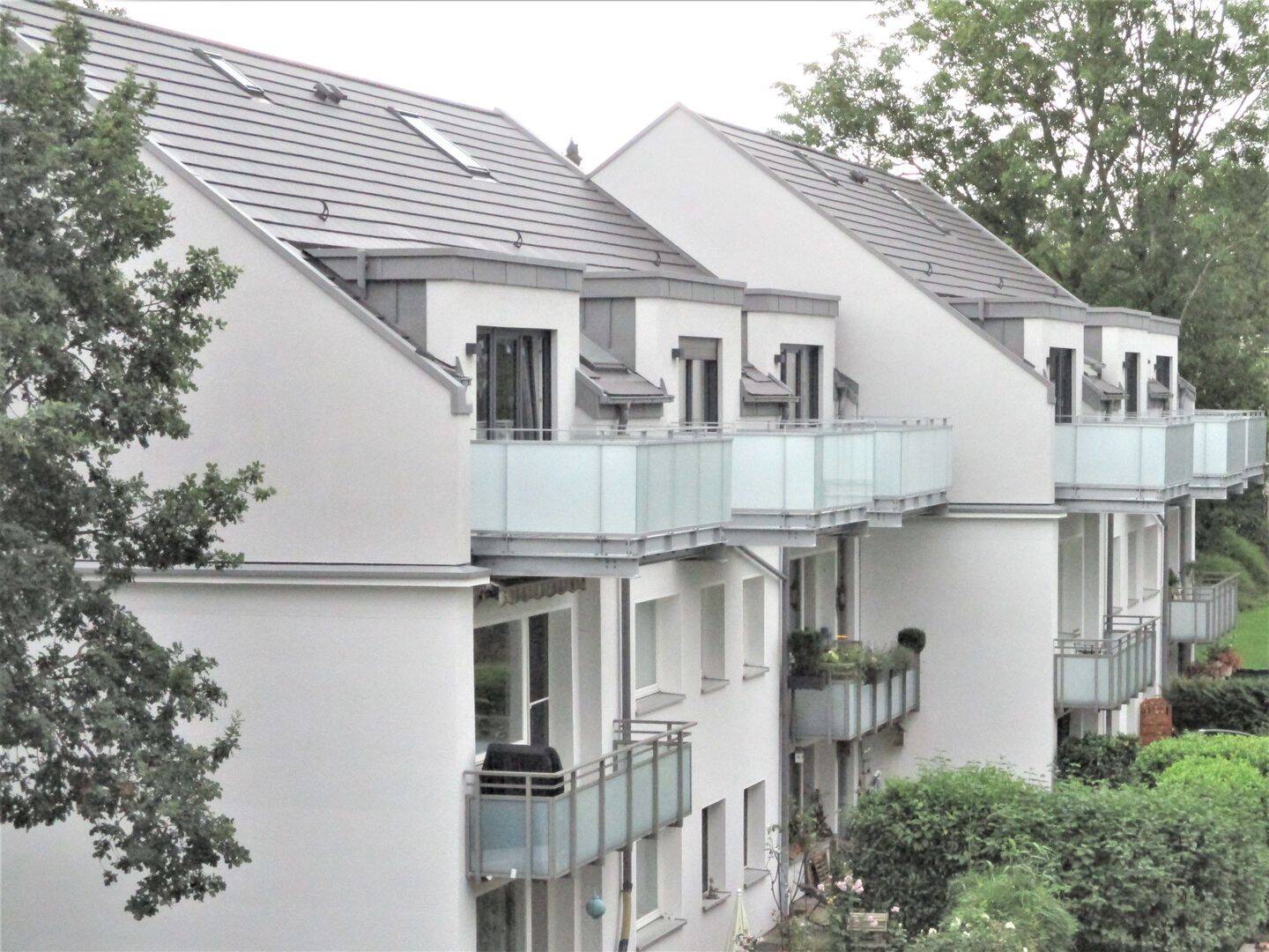 Moderne 3-Zimmer-Wohnung mit großer Terrasse in Hamburg-Nienstedten, 22609 Hamburg (Altona Groß Flottbek Nienstedten Osdorf Othmarschen)