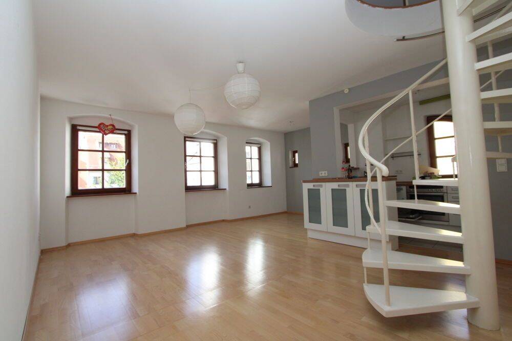 Großzügige 3-Zimmer-Maisonette in der Regensburger Altstadt – ruhig zum Innenhof, 93047 Regensburg (Innenstadt Kasernenviertel Ostenviertel Westenviertel)