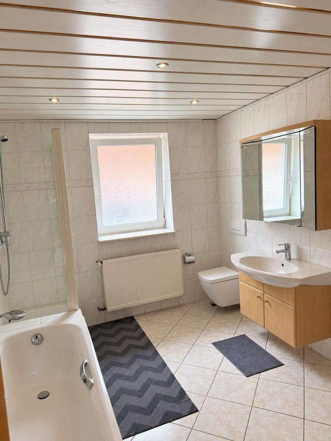 Gemütliche 2-Zimmer-Wohnung mit Balkon zu vermieten, 34513 Waldeck