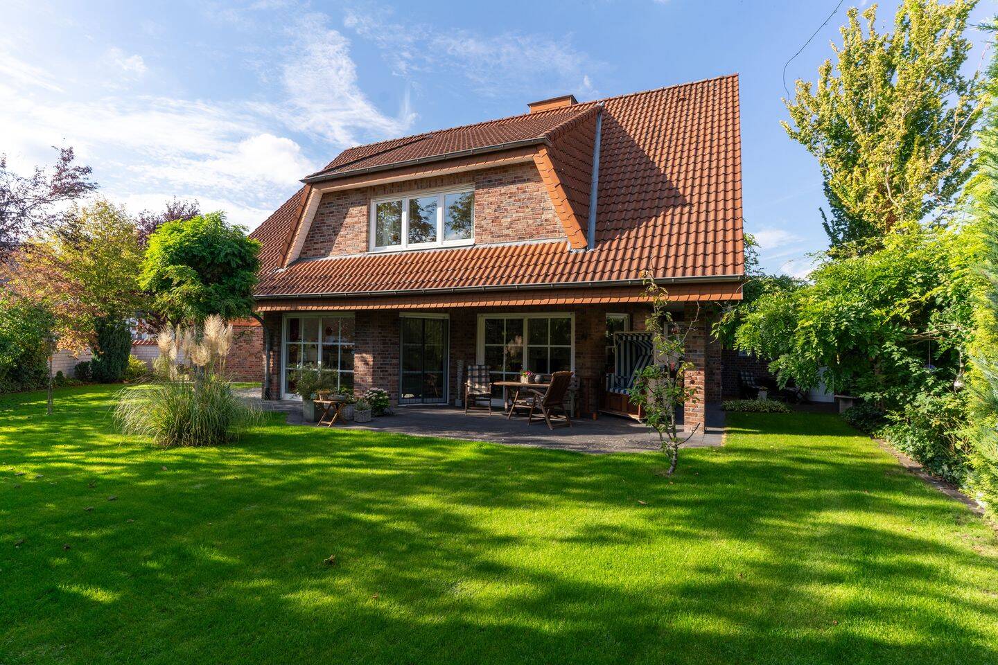 Stilvolles Einfamilienhaus mit Garten, Garage & Carport in Herzebrock, 33442 Herzebrock-Clarholz