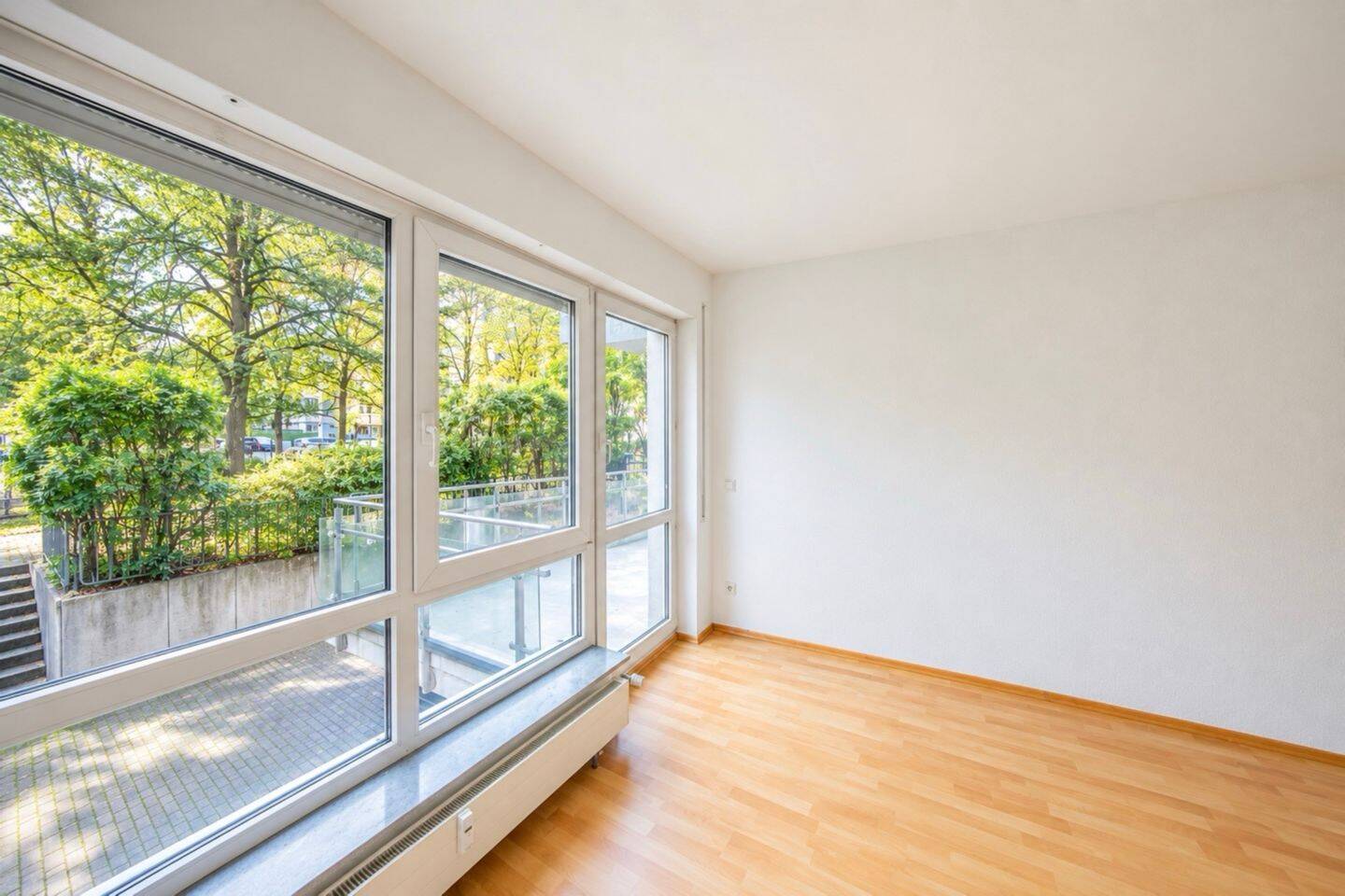 Mit Balkon – Bezugsfreie 3-Zi-Whg mit EBK inkl. 1 PKW-Stellplatz, 12489 Berlin (Treptow-Köpenick)