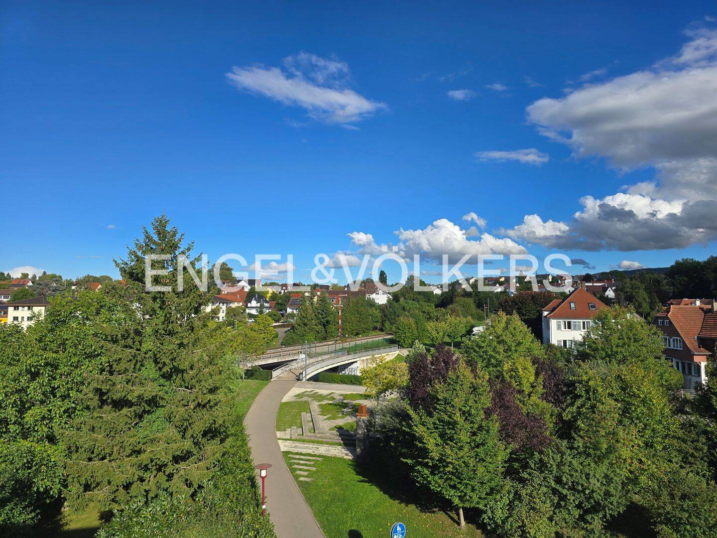Edle 3-Zimmer-Penthouse-Wohnung mit Dachterrasse, auf Wunsch teilmöbliert, 72144 Dußlingen