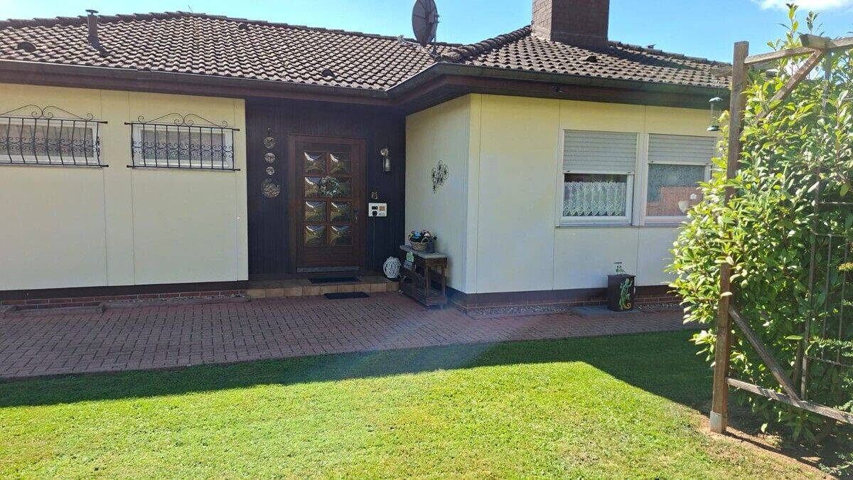 Urlaubsflair in Kaufungen – charmanter Bungalow mit 2 Terrassen auf ca. 900 m² Grundstück!, 34260 Kaufungen