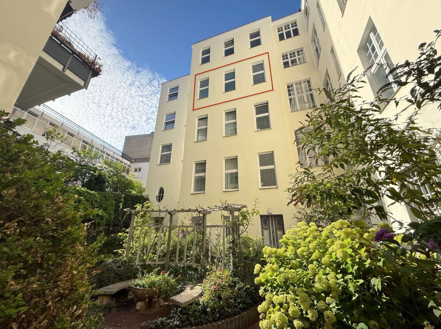 Großzügige Altbauwohnung im wohnbegehrten Schöneberger Nollendorfkiez, 10777 Berlin (Charlottenburg-Wilmersdorf Schöneberg Wilmersdorf)
