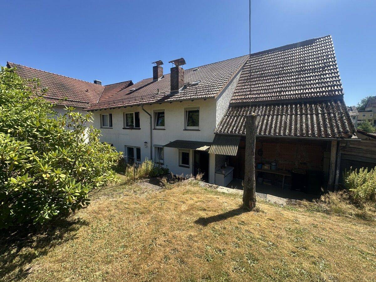 Wohnen mit Freiraum – großzügiges Haus mit Scheune, Garten & ca. 3.500 m² Grundstück!, 34298 Helsa