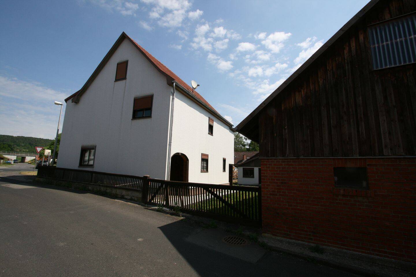 Einfamilienhaus mit Nebengebäuden in Nordheim, 98631 Grabfeld