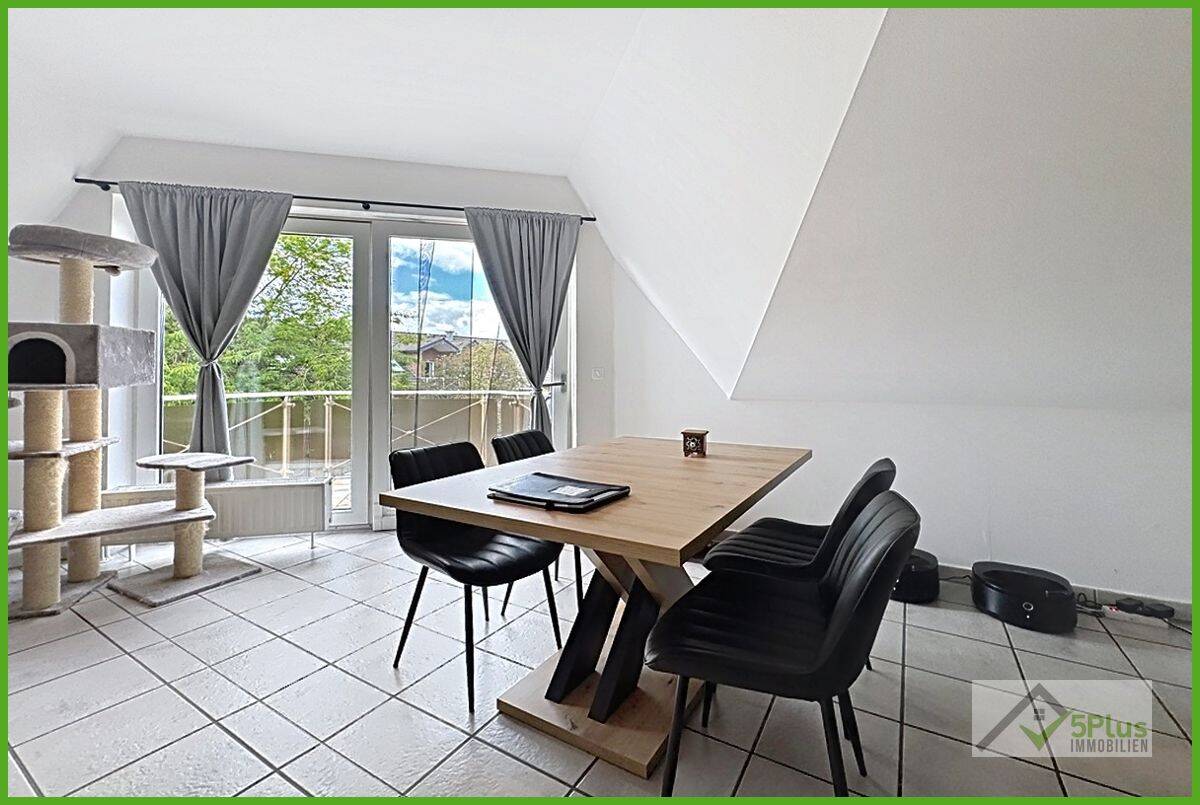 +5PLUS+ HEIMAT FINDEN: GEPFLEGTE DACHGESCHOWWOHNUNG MIT SONNENBALKON IM HERZEN VON INDEN / ALTDORF +, 52459 Inden